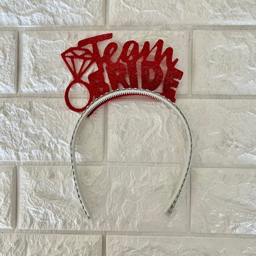 ZERO LAND - Team Bride Yazılı Plastik Taç Kırmızı ZERO LAND - Team Bride Yazılı Plastik Taç Kırmızı