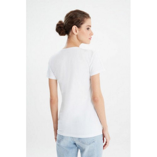 Erdem Beyaz Bayan Derin V-Yaka T-Shirt 2059 Renk Beyaz Beden XXL Erdem Beyaz Bayan Derin V-Yaka T-Shirt 2059 Renk Beyaz Beden XXL