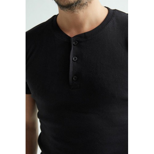 Erdem Siyah Düğmeli kaşkorse t-shirt 1125 Renk Siyah Beden XXL Erdem Siyah Düğmeli kaşkorse t-shirt 1125 Renk Siyah Beden XXL