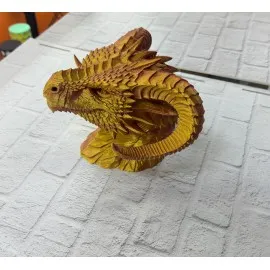 Altın Kırmızı Ejderha Figürü