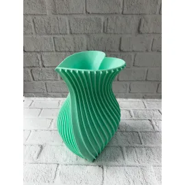 24 cm Turkuaz Kalp Formlu Büyük Boy Vazo Estetik Dekor Ürünü