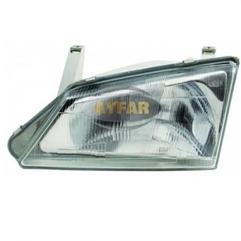 Far Sağ Dacia Solenza