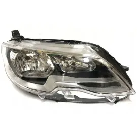 Far Sağ Motorlu Peugeot 301 2017