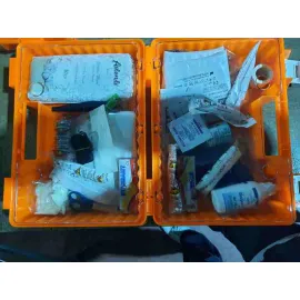 PLS. İŞYERİ İLKYARDIM SETİ LUX DUVARA MONTE EDİLEBİLİR HIRDAVAT