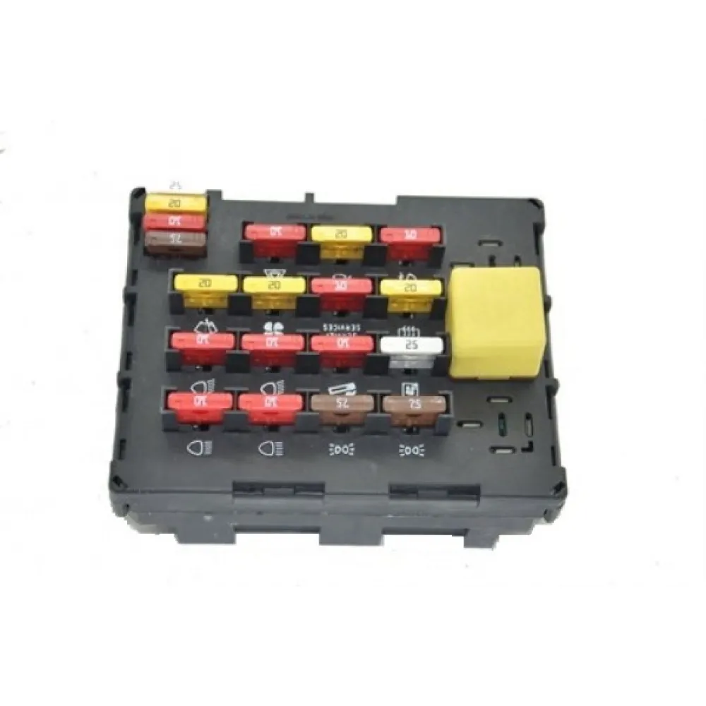 Sigorta Kutusu 204 Uno 1988-