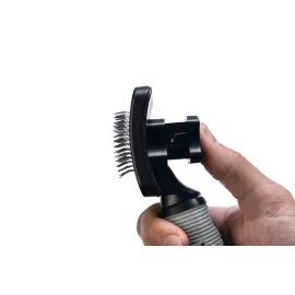 Beeztees Orta ve Uzun Tüylü Köpek Tarağı, Bas-Çek Birikmiş Tüyleri Kolay Sıyırma, Siyah, 18x8,5x6,5c