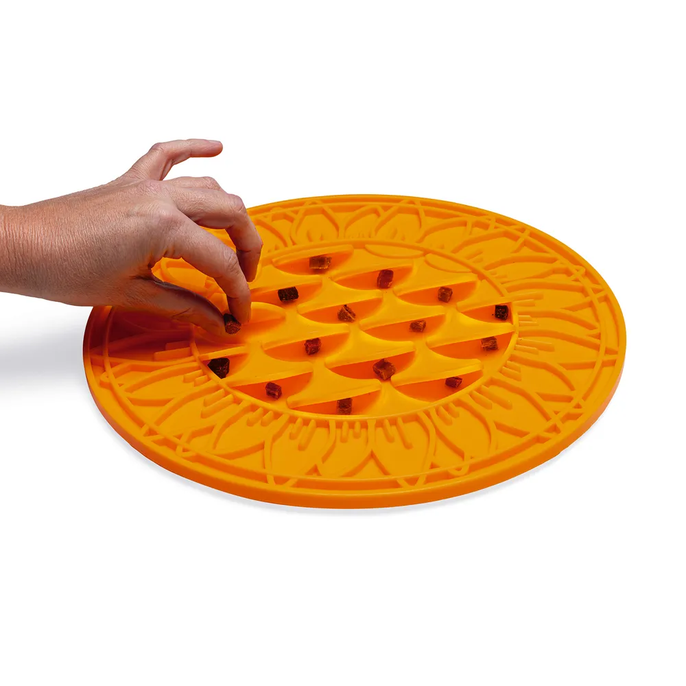 Beeztees Yavru Köpek Mama Yeme Oyuncağı, Daire Şeklinde, Silikon, Turuncu, 30Cm