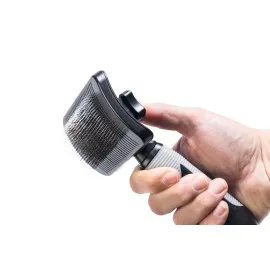 Beeztees Uzun Tüylü Köpek Tarağı, Bas-Çek Birikmiş Tüyleri Kolay Sıyırma, Siyah, 19X10,5X5Cm