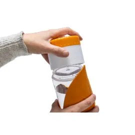 Beeztees Köpek Seyahat Su Şişesi, Ödül Kabı, Silikon, Çeşitli Renklerde, 25X9X9Cm, 600Ml