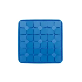 Beeztees Yavru Köpek Mama Yeme Oyuncağı, Kare Şeklinde, Silikon, Mavi, 20X20Cm