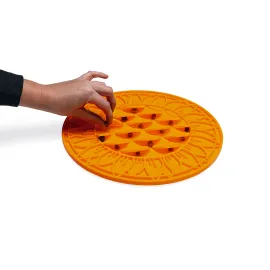 Beeztees Yavru Köpek Mama Yeme Oyuncağı, Daire Şeklinde, Silikon, Turuncu, 30Cm