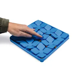 Beeztees Yavru Köpek Mama Yeme Oyuncağı, Kare Şeklinde, Silikon, Mavi, 20X20Cm