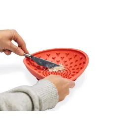 Beeztees Yavru Köpek Mama Yeme Oyuncağı, Silikon, Kırmızı, 19Cm