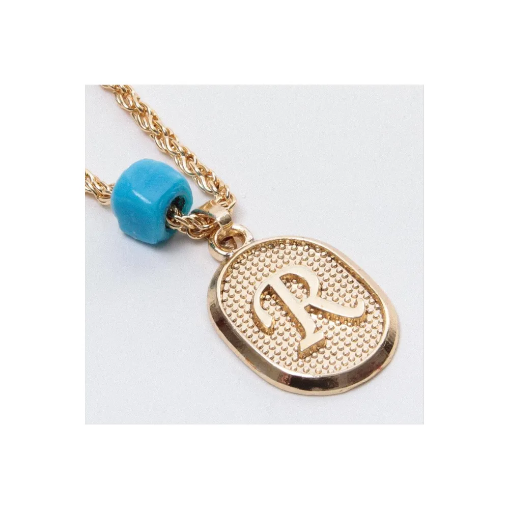 Plastik Boncuklu Burgulu Harfli Kolye-R