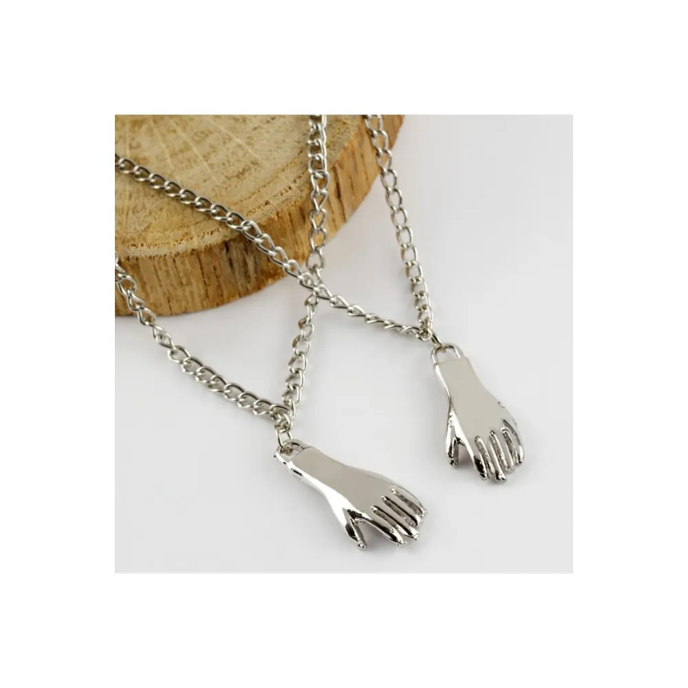 Çift El Figürlü Kolye-Gümüş Rengi