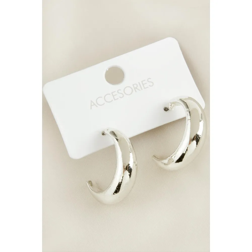 Hilal Yeni Sezon Metal Küpe-Gümüş Rengi