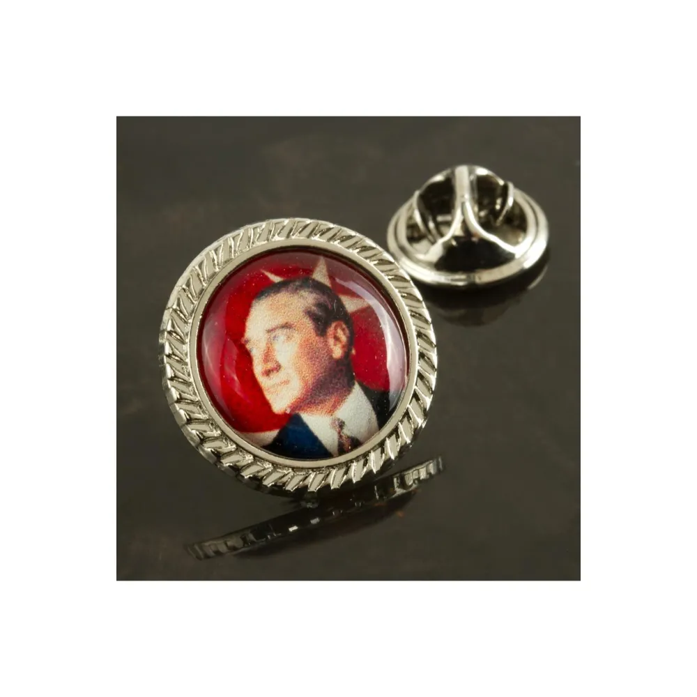 Atatürk Yaka Rozet-Gümüş Rengi