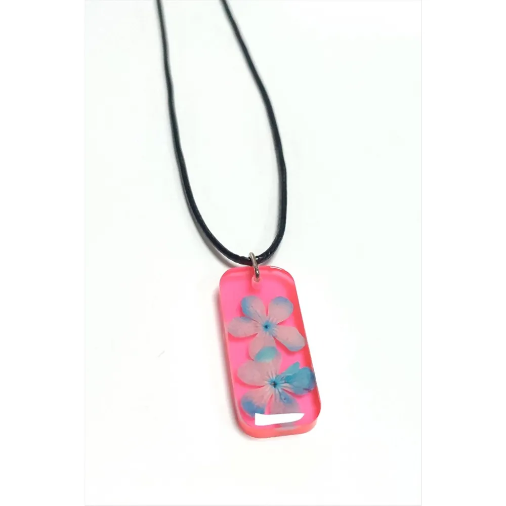 Kartopu Çiçeği Dikdörtgen Epoksi Kolye-Açık Pembe