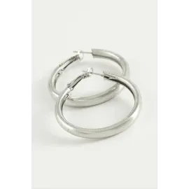 Noktalı Boru Halka Küpe 3,5 cm-Gümüş Rengi