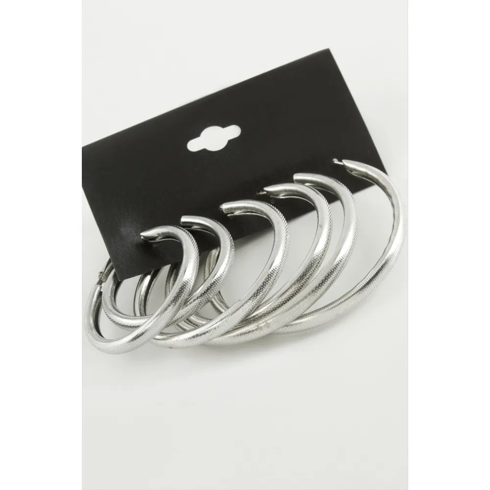 Noktalı Metal Halka Küpe 6 Adet-Gümüş Rengi