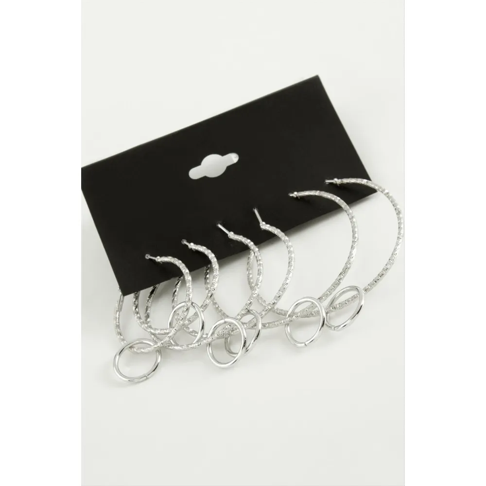 Burgulu Metal Halka Küpe 6 Adet-Gümüş Rengi