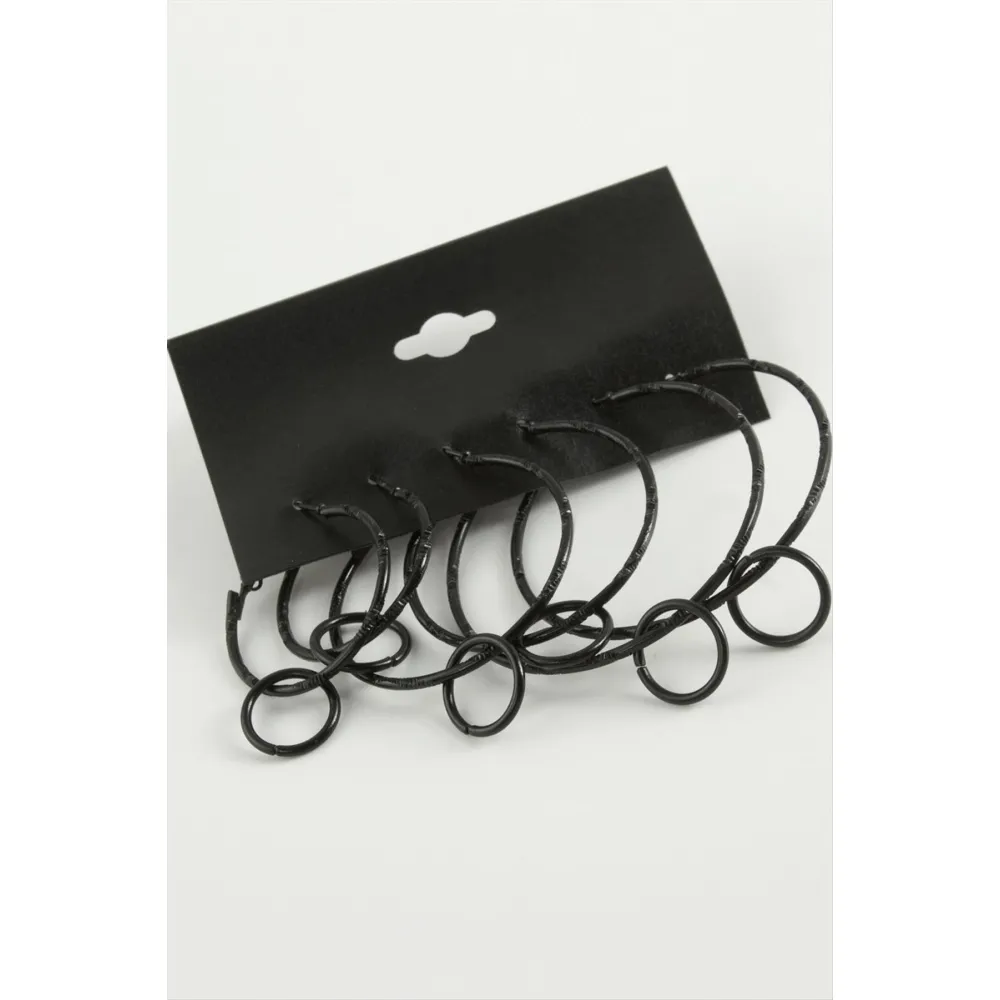 Noktalı İç İçe Metal Halka Küpe 6 Adet-Siyah