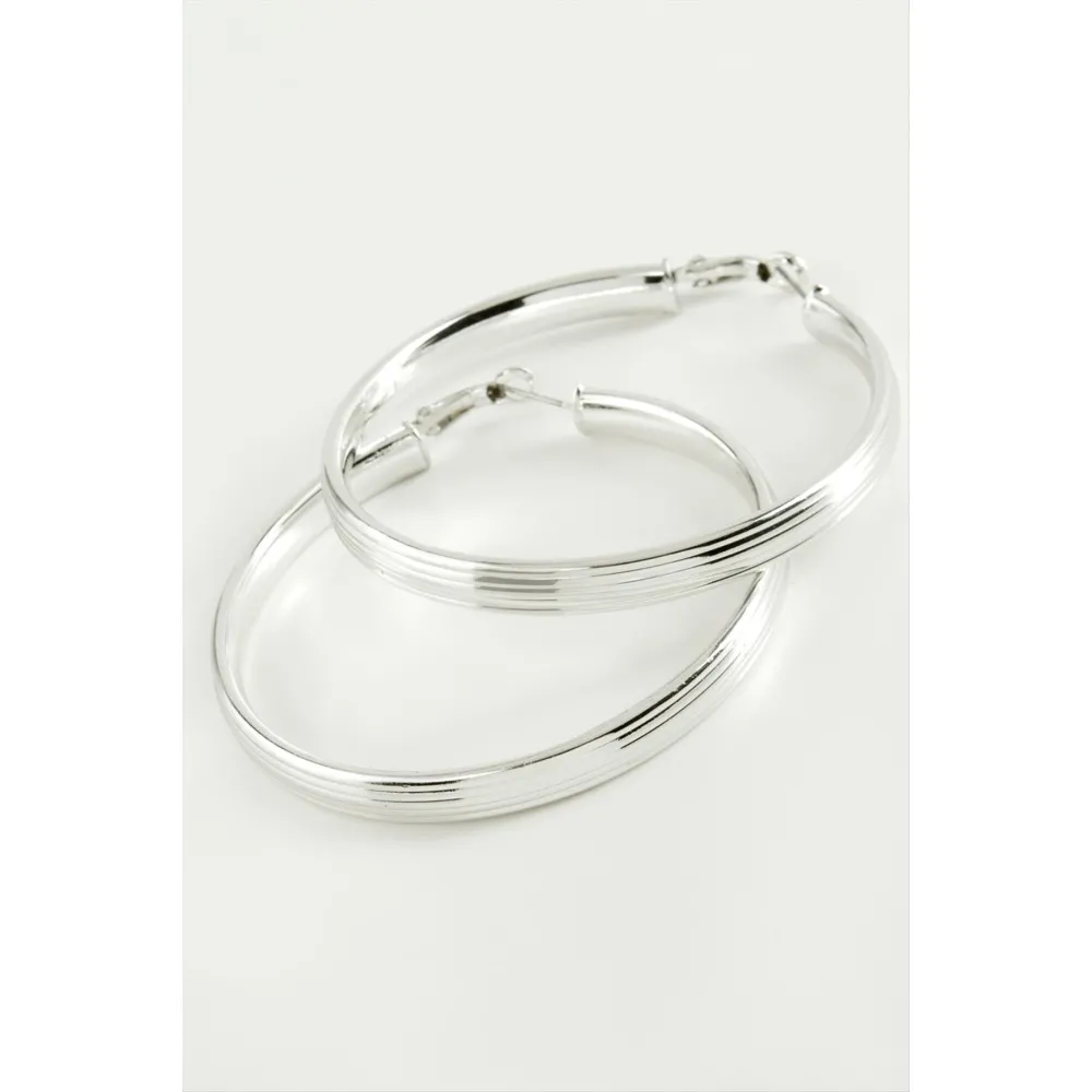 Çizgili Halka Küpe 6 cm-Gümüş Rengi