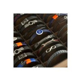 Standlı Kaliteli Suni Deri Toptan Bileklik 40 Adet-40