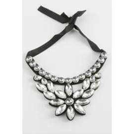 Çiçek Taşlı Yaka Kolye-Gümüş Rengi