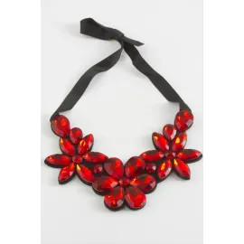 Çiçek Taşlı Yaka Kolye-Kırmızı