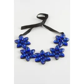 Çiçek Taşlı Yaka Kolye-Gümüş Rengi