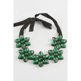 Çiçek Taşlı Yaka Kolye-Yeşil