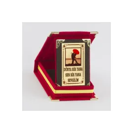 Dünya Bir Yana Sen Bir Yana Sevgilim Plaketi-Kırmızı