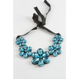 Papatya Taşlı Yaka Kolye-Açık Mavi