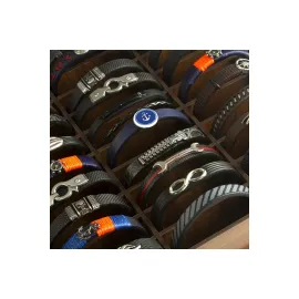 Standlı Kaliteli Suni Deri Toptan Bileklik 40 Adet-40