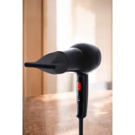 Soğuk ve Sıcak Üfleme Özellikli AC Motorlu Saç Kurutma Makinesi