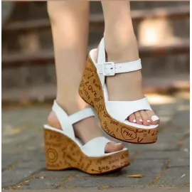 Dolgu Topuklu Ayakkabı