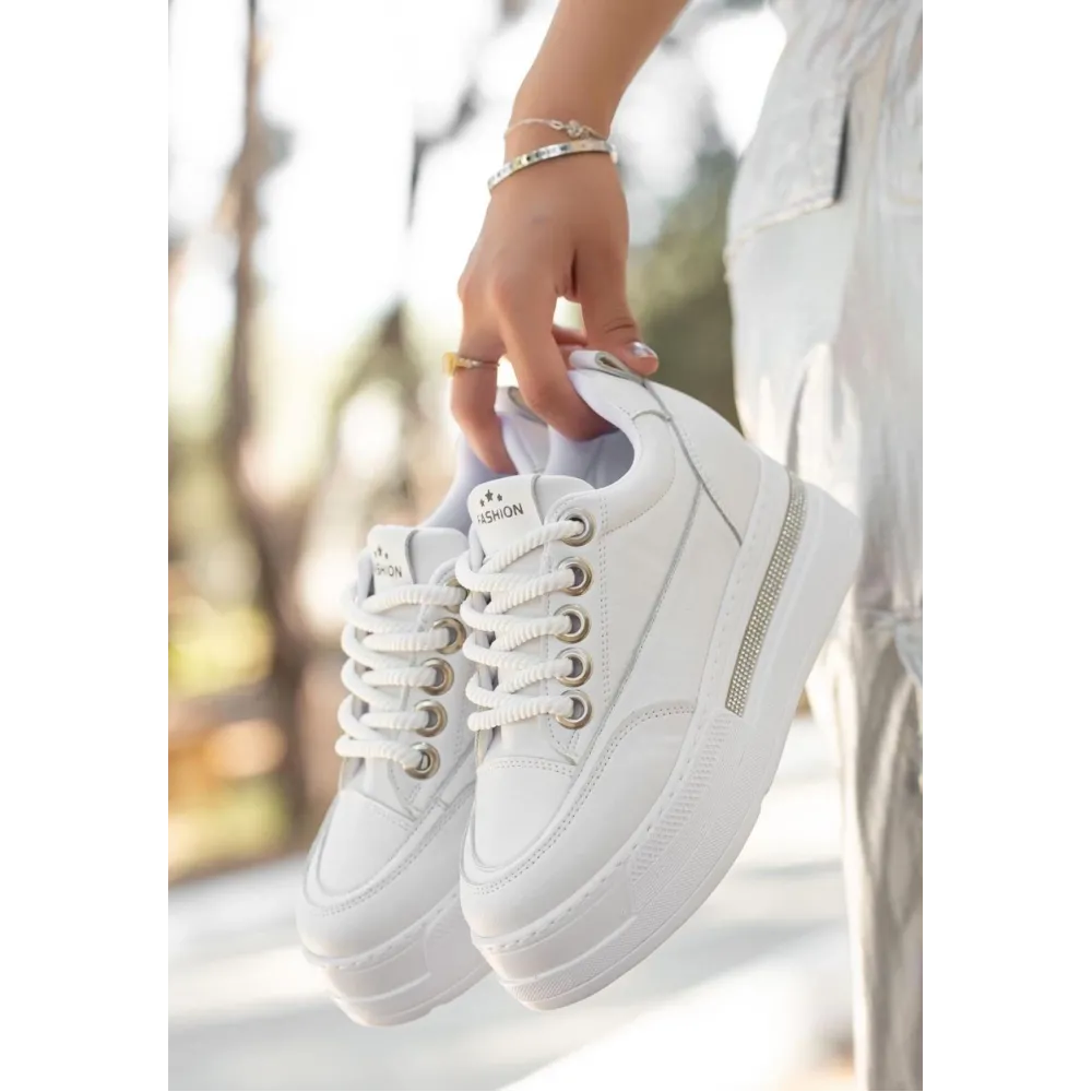 Lulu Beyaz Cilt Bağcıklı Spor Ayakkabı (Numara: 40)