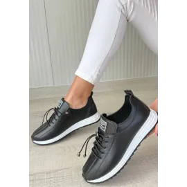 Monya Siyah Cilt Bağcıklı Spor Ayakkabı (Numara: 36)