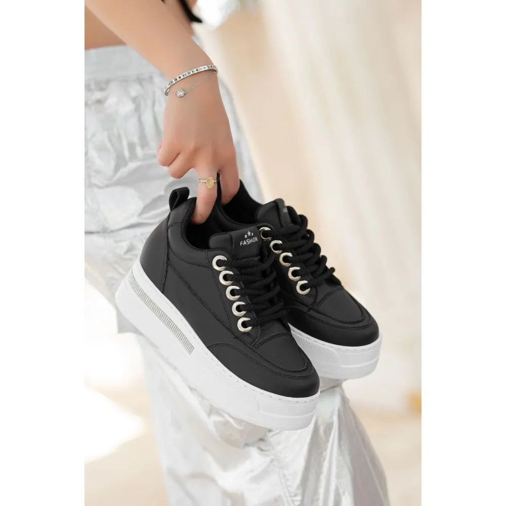 Lulu Siyah Cilt Beyaz Tabanlı Bağcıklı Spor Ayakkabı (Numara: 37)