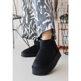 Linne Siyah Süet Bot (Numara: 38)