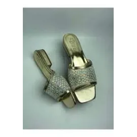 Ortu Gold Cilt İşlemeli Terlik (Numara: 39)