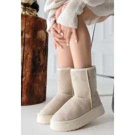 Sophia Bej Süet Bot (Numara: 40)