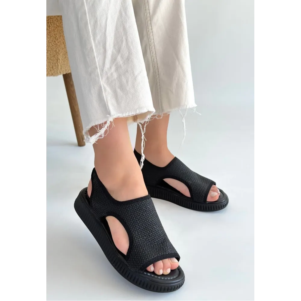 Wayi Siyah Hasır Cilt Sandalet (Numara: 36)