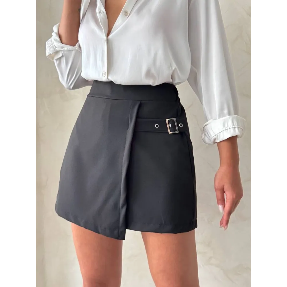 Kadın Tokalı Şort Etek Siyah S25449 (Beden: M)