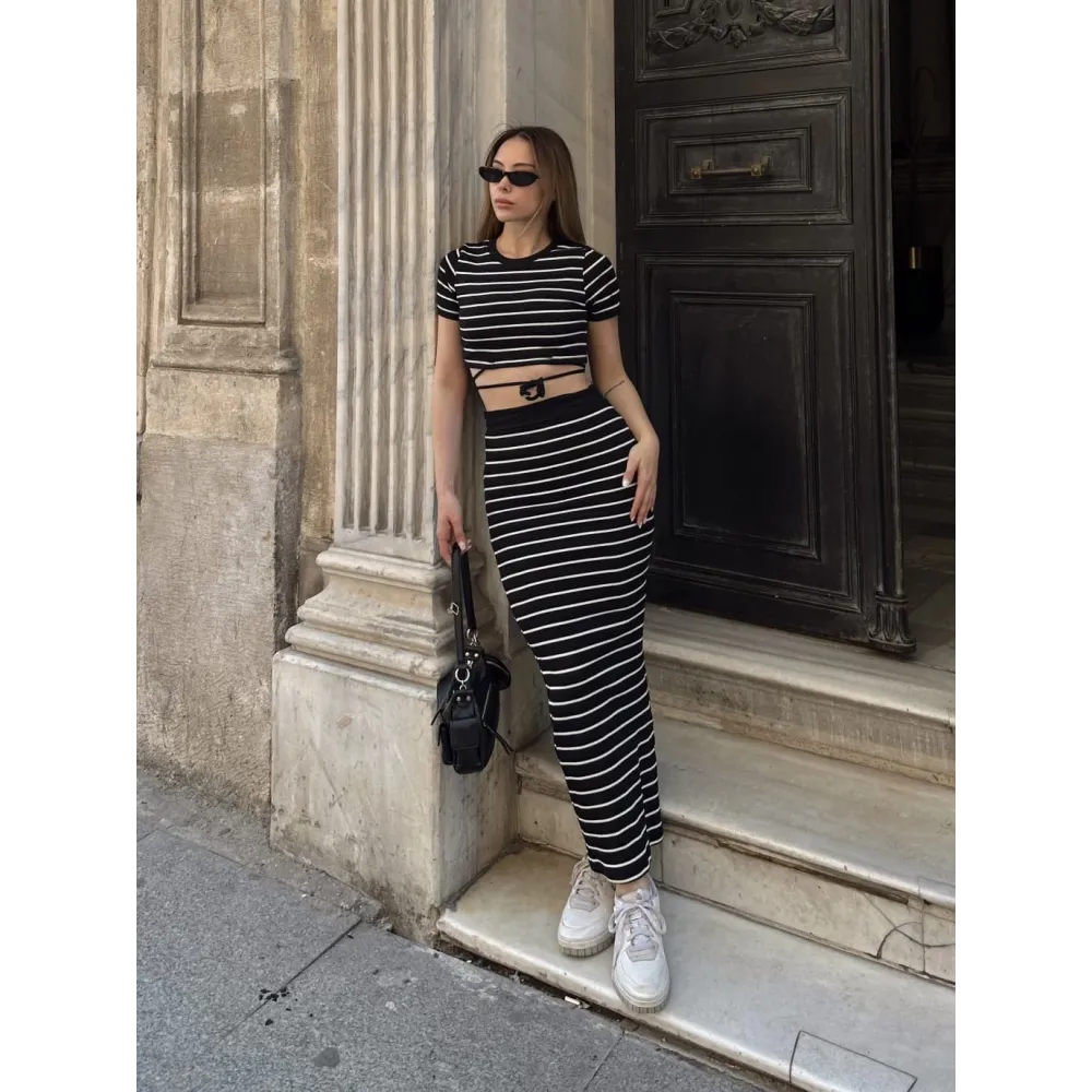 Çizgili Etekli Takım Siyah S3609 (Beden: M)