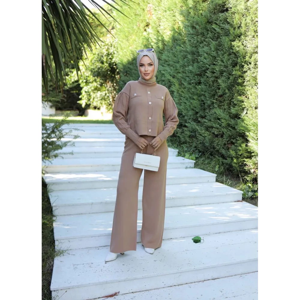 Taş Düğmeli İkili Triko Takım Vizon (Beden: Standart)