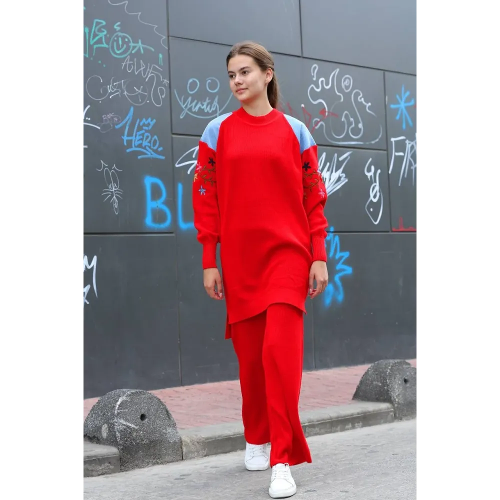 Omuz Detaylı Kol Nakışlı İkili Alt Üst Triko Takım Kırmızı (Beden: Standart)