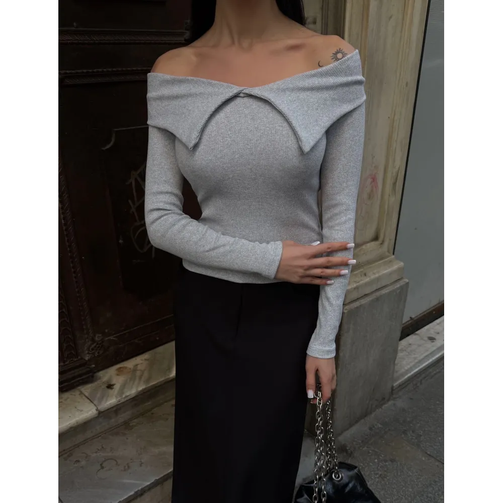 Kelebek Yaka Uzun Kol Bluz Gri (Beden: M)