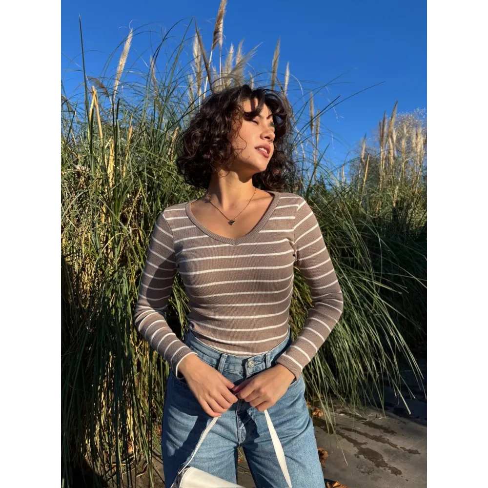 V Yaka Çizgili Bluz Bej A3699 (Beden: S)